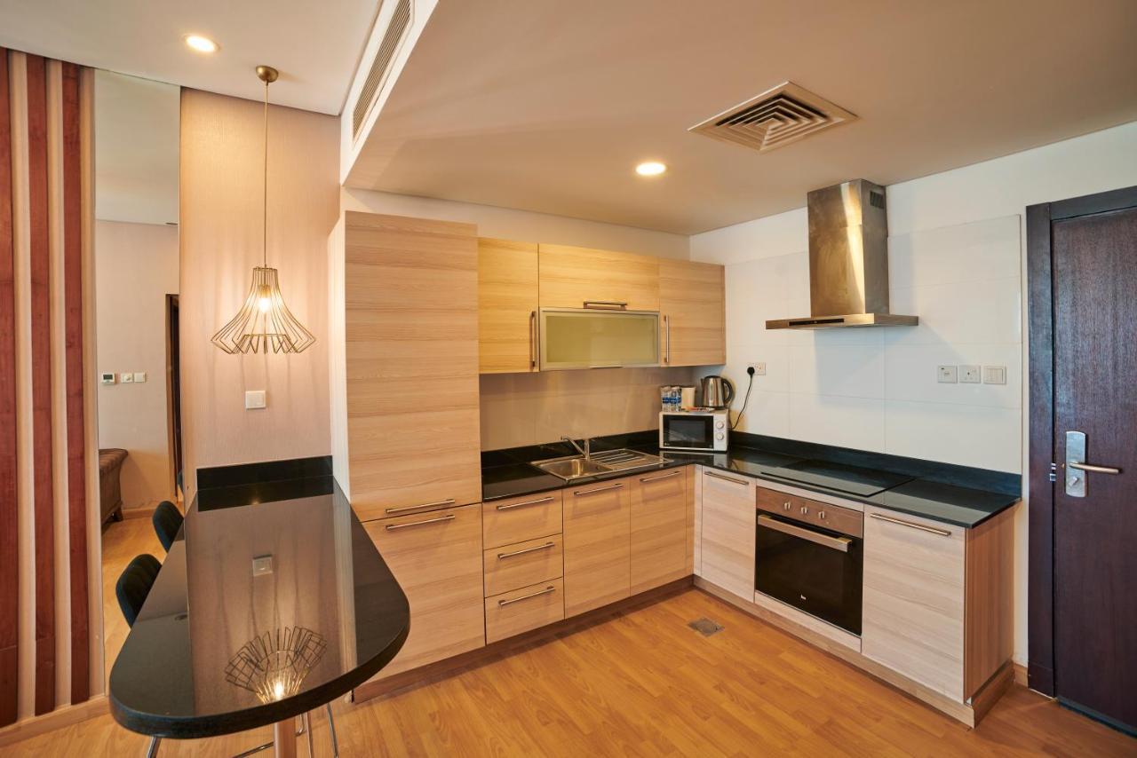 Afaq Tower Apartment Manama Exterior photo